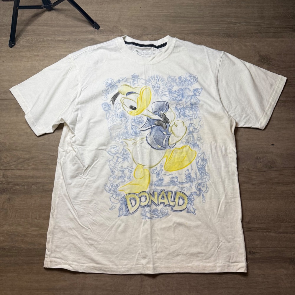 Disney Store Studio Collection Shirt Mens Large White Donald Duck Sketch Graphic